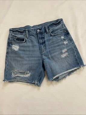 Old Navy Distressed Denim Boyfriend Shorts